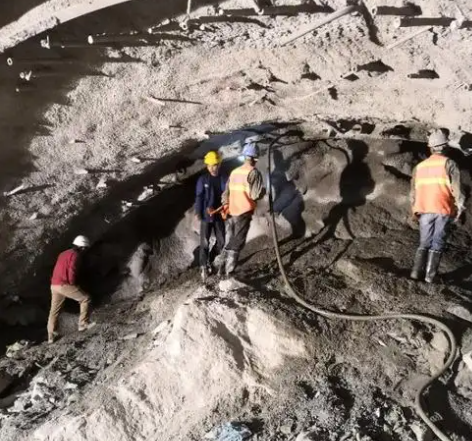 观山湖拱顶带模注浆料的施工流程及注意事项